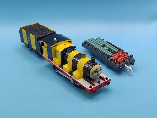 Tomy james linked tender - &,