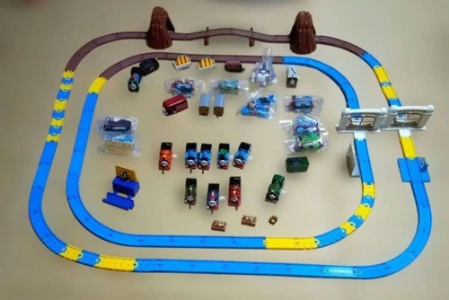 Thomas friends capsule plarail - thomas,