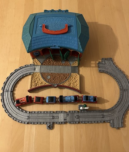 Thomas friends roundhouse - &,